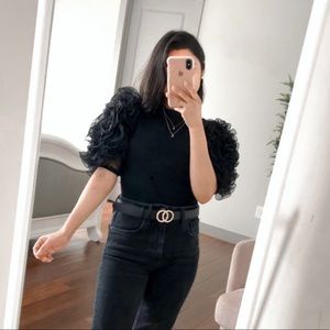 Statement sleeves knitted top